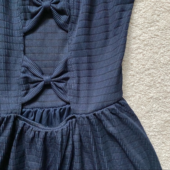 Navy blue dress with bow detailing. Size S. - Picture 2 of 6